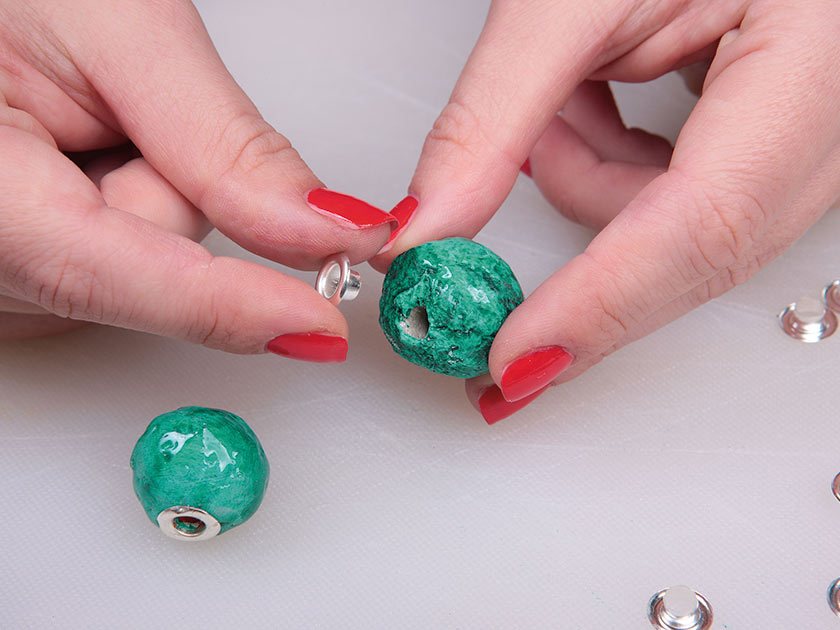 How To Make Papier mache jewellery from an egg box