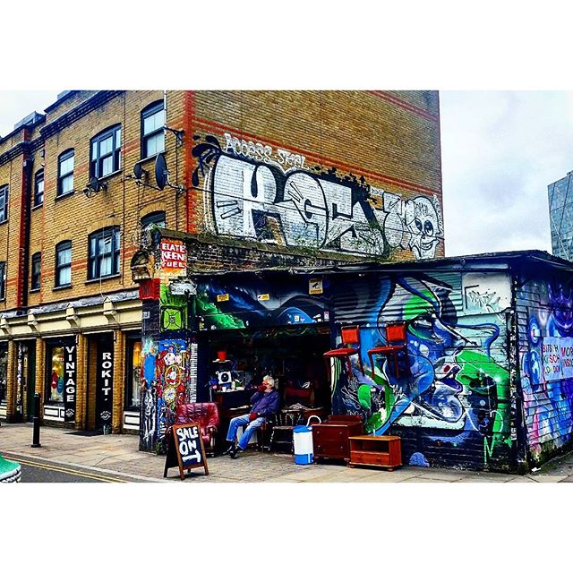 Brick Lane street art - @Georgie_Dala