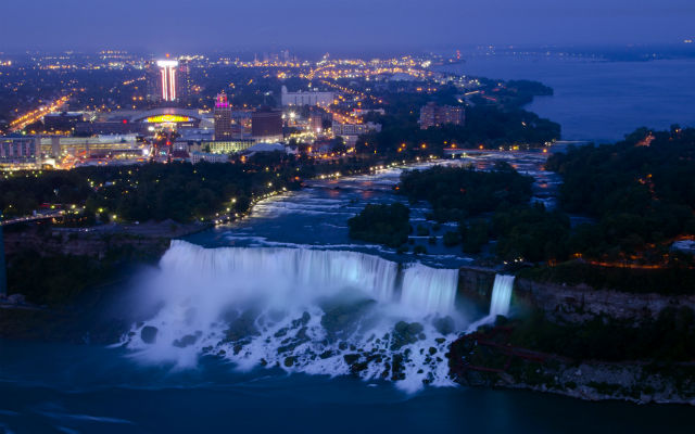 Niagara Falls, Ontario, Canada, work abroad