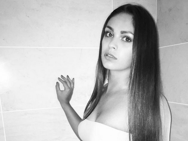 Love Island Emma hand