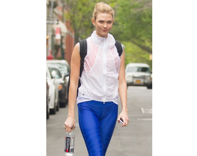 We bet Karlie doesn't wash her water bottle enough, either...