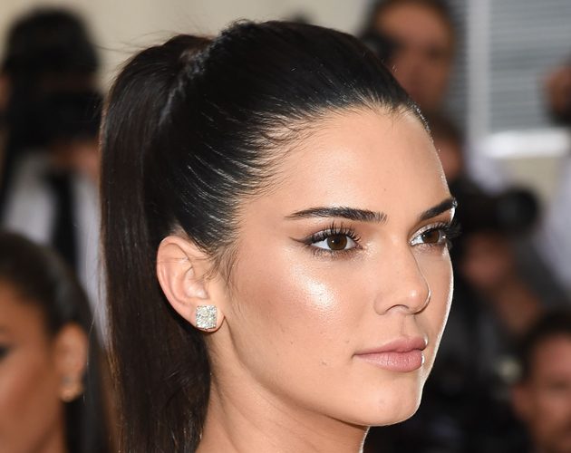 Mandatory Credit: Photo by Buckner/WWD/REX/Shutterstock (5669037ta) Kendall Jenner Jewelry Detail The Metropolitan Museum of Art's COSTUME INSTITUTE Benefit Celebrating the Opening of Manus x Machina: Fashion in an Age of Technology, Arrivals, The Metropolitan Museum of Art, NYC, New York, America - 02 May 2016