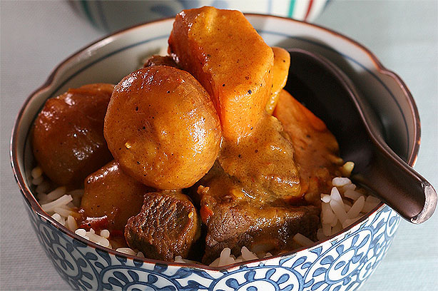 Malaysian Beef Curry | Recipes | GoodtoKnow