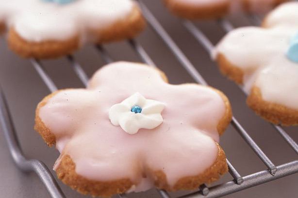 Kids' flower cookies