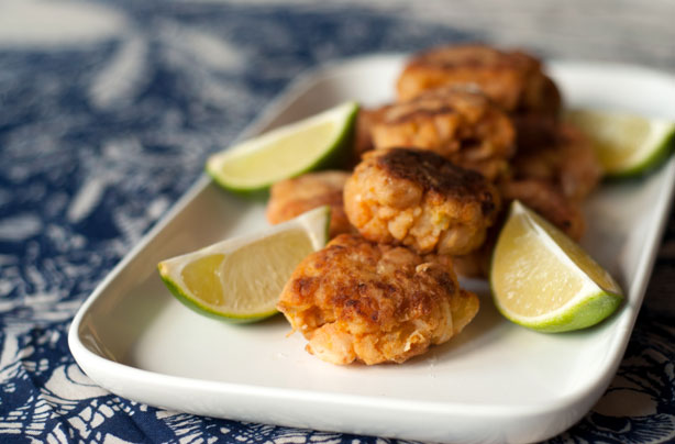 Spicy Thai prawn cakes