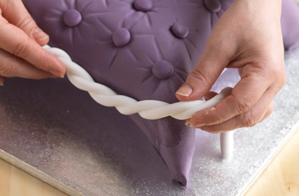 Queens jubilee cake step 18