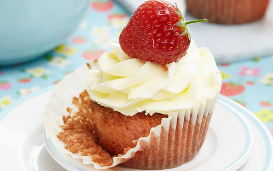 Strawberries and cream cupcakes