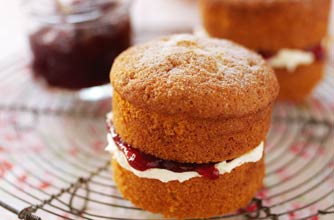 Individual Victoria sponges recipe