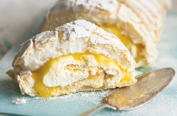 Lemon meringue roulade