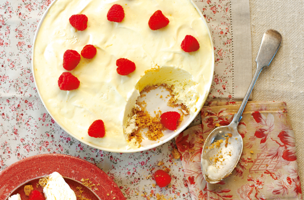 Lemon ice-cream 'cake'
