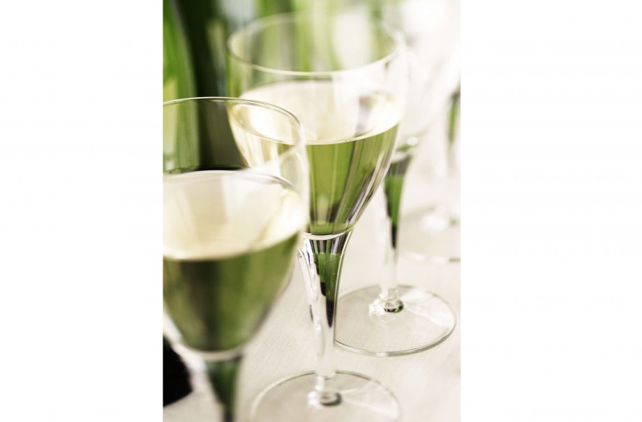 Medium white wine