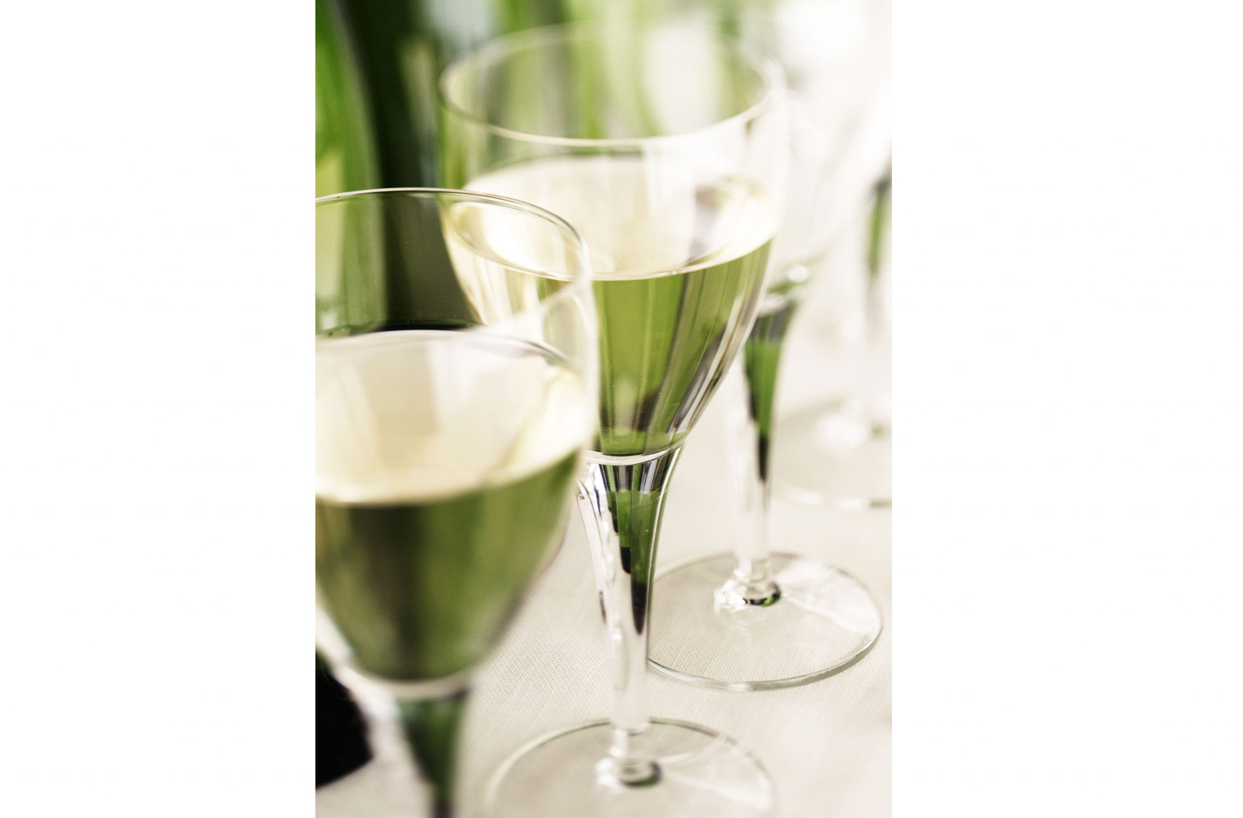 Medium white wine