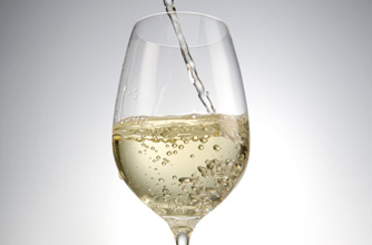 White wine spritzer