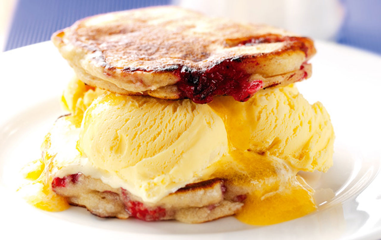 Raspberry Pancakes With Peach Sauce Dessert Recipes GoodtoKnow