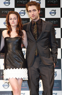 Robert Pattinson and Kristen Stewart