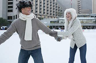 Couple ice skating_rex