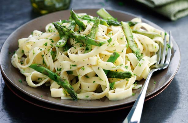Asparagus carbonara