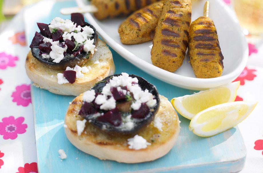Beetroot and mushroom burgers