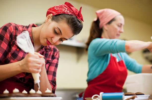 How to plan a bake sale