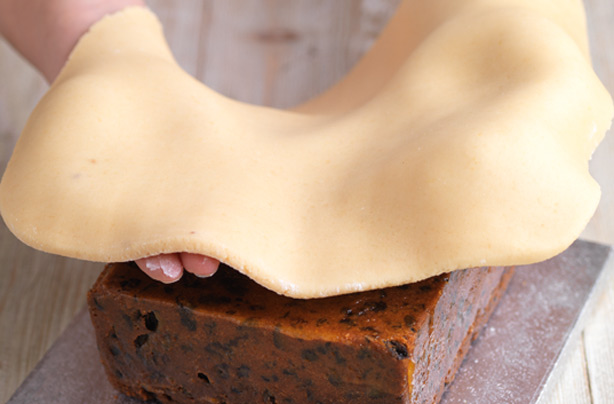 How to cover a cake in marzipan 2