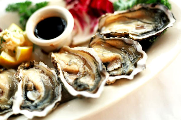 Platter of oysters