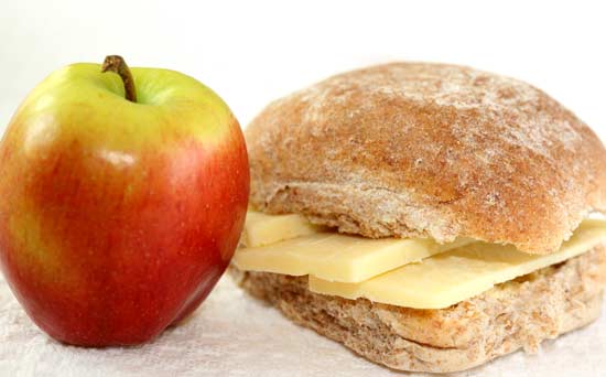 Money saving tips for mums: Pack snacks