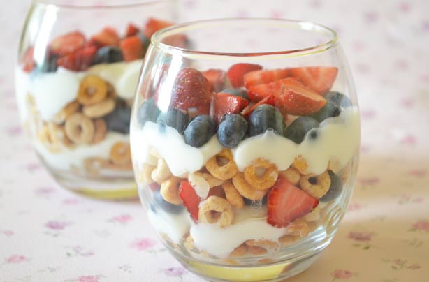 Fruit and Cheerios breakfast layers