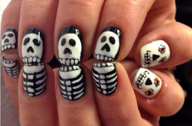 Skeleton Halloween nails