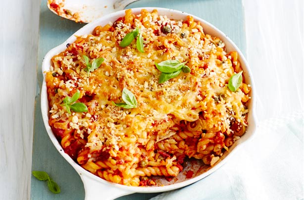 One-pot tuna pasta puttanesca