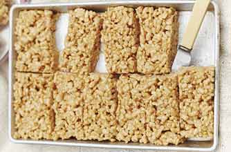 No-bake toffee krispie bars