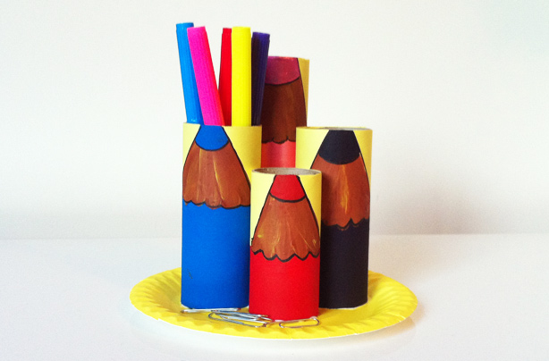 10 ways with toilet rolls: desk tidy