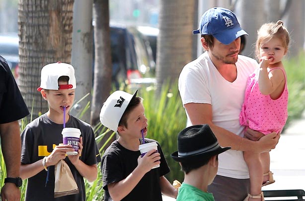 Romeo, Cruz, Ken Paves and Harper Beckham