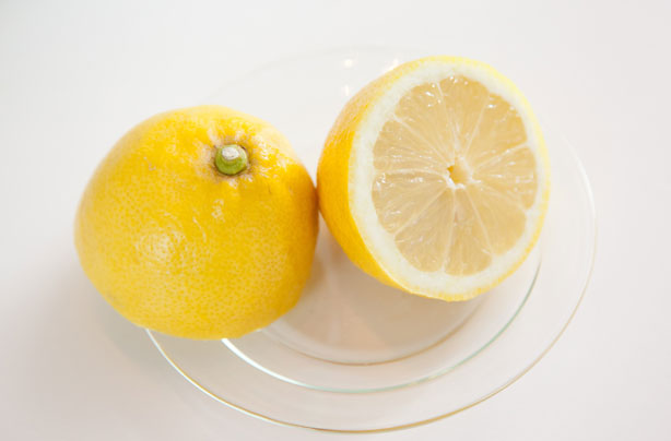 How to freeze lemons