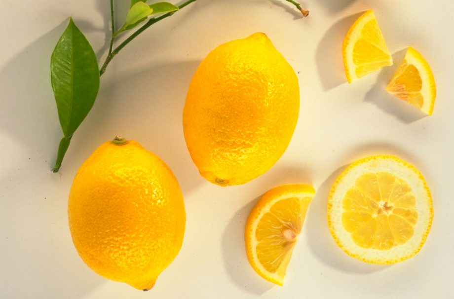 How to freeze lemons