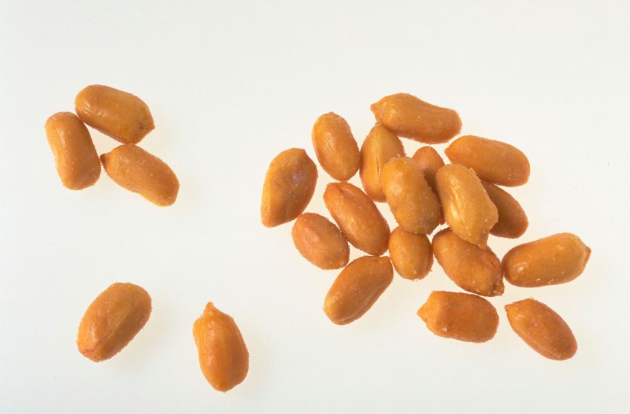 How to freeze nuts