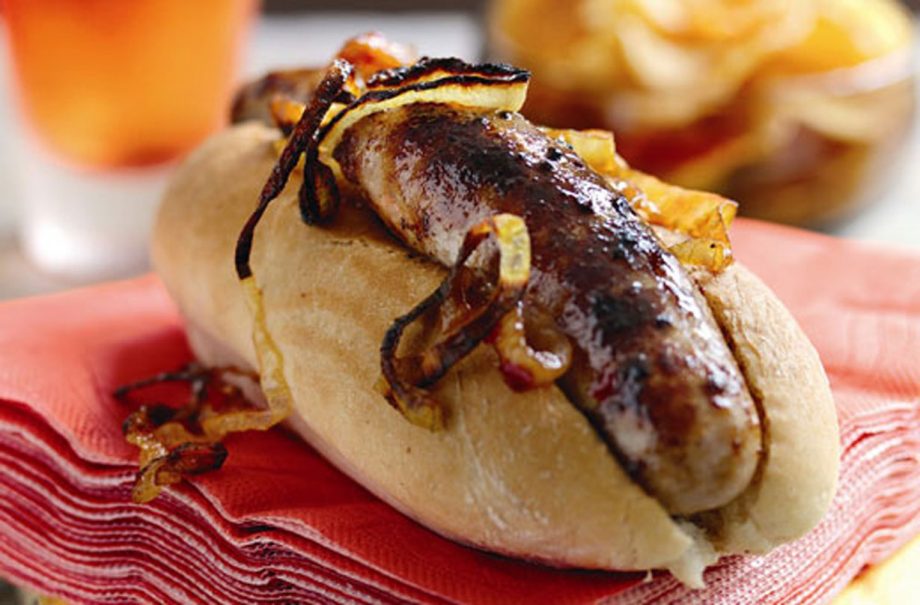 Hot dogs with chilli jam