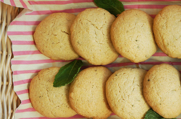 Pimm's mint cookies