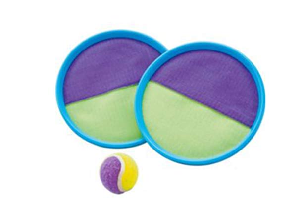 50 outdoor toys for summer: Catch a Ball Set