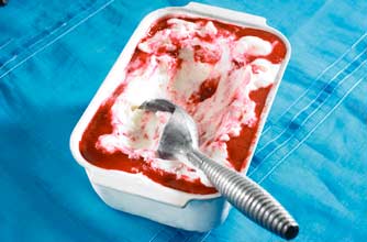 Raspberry ripple ice cream