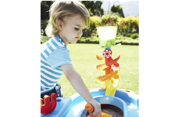 50 outdoor toys for Summer: Sand & Water Spiral ELC