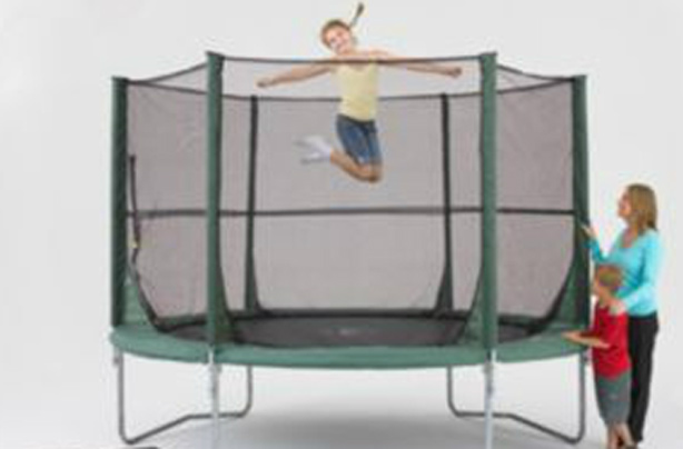 50 outdoor toys for Summer: Trampoline