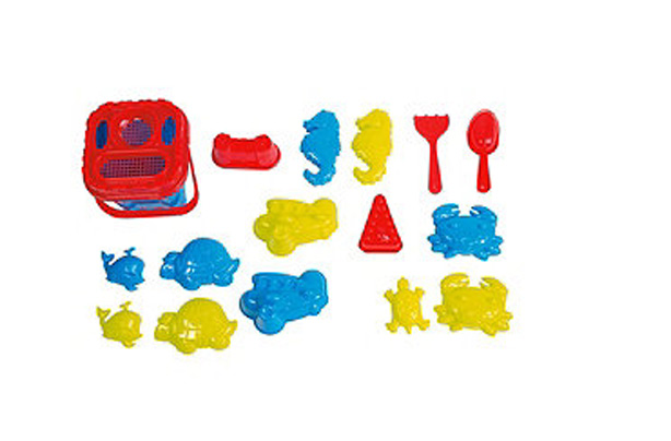50 outdoor toys for summer: Sand bucket set