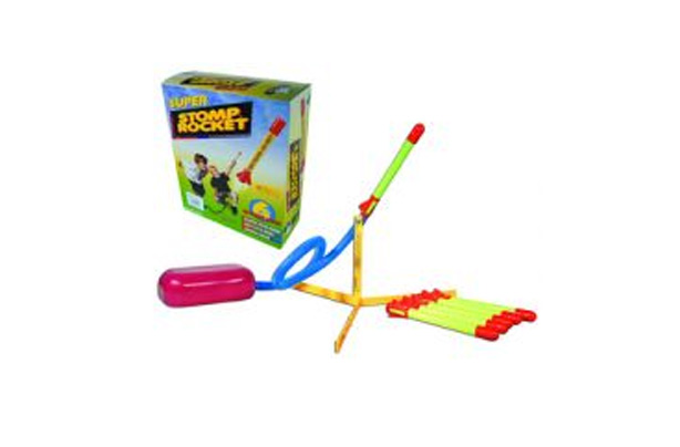 50 outdoor toys for summer: Super stomp rocket kit
