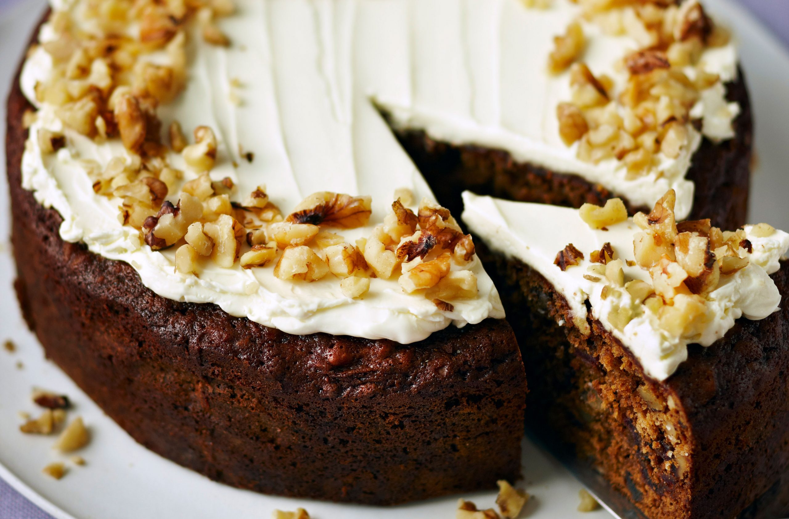 Date and walnut cake