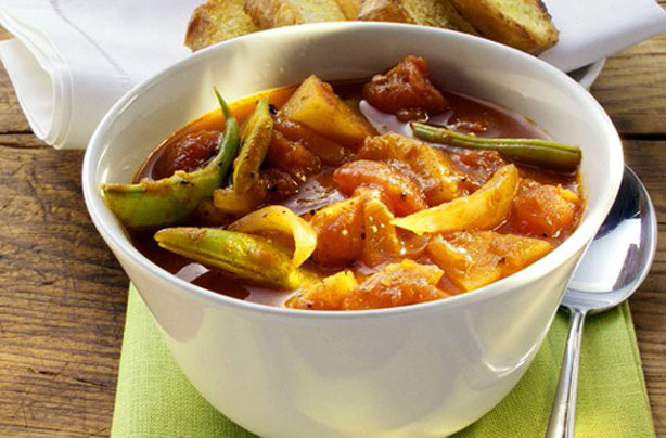 Vegetable pepper pot with tomatoes and green beans recipe