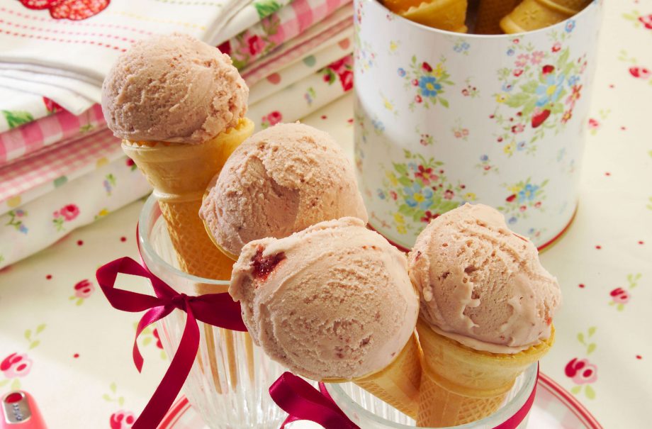 Quick Strawberry Ice Cream