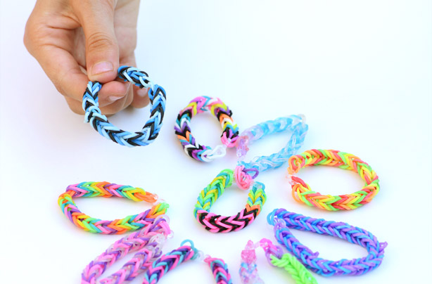 15 amazing loom band ideas | GoodtoKnow