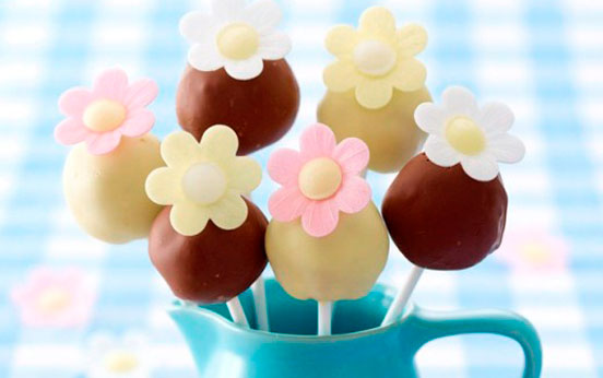 Petal cake pops
