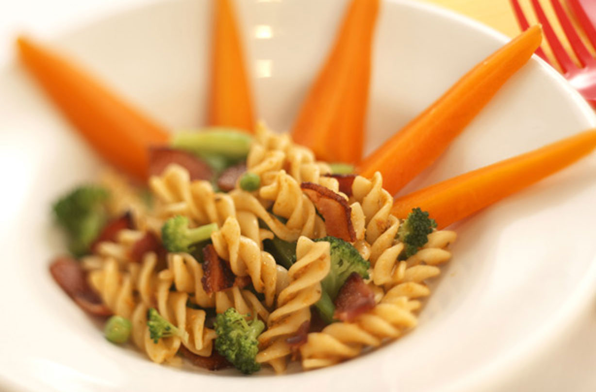 Chunky sunshine pasta