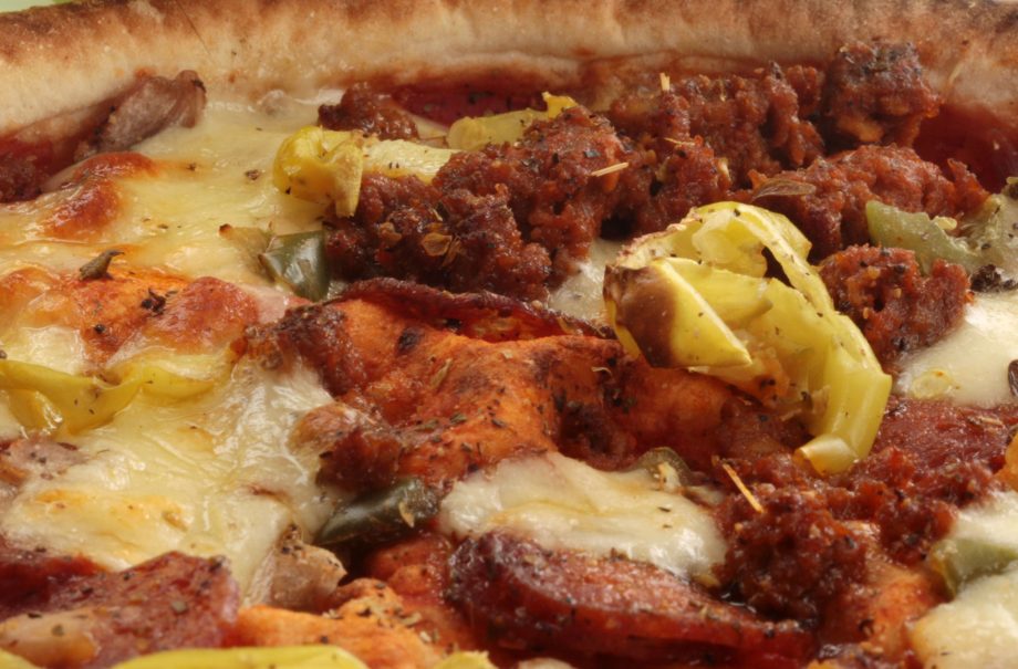 Sainsbury’s Deep And Loaded Chilli Beef Pizza: 6/10